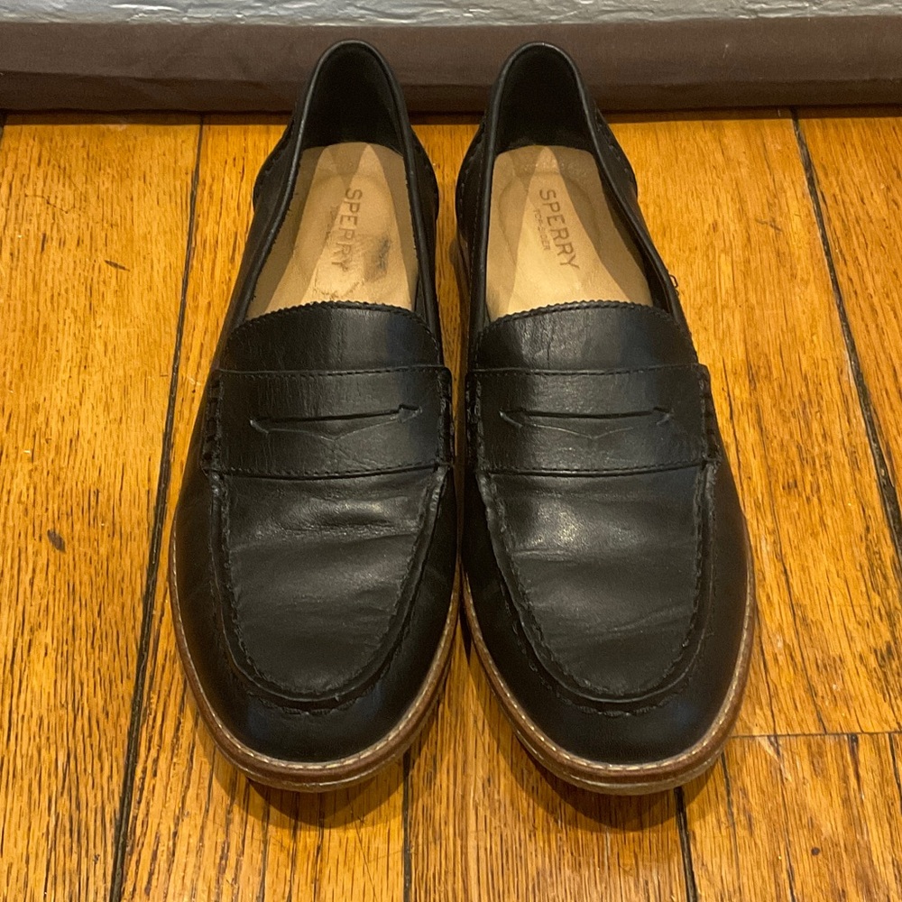 Sperry Women’s Black Leather Penny Loafers sz 9